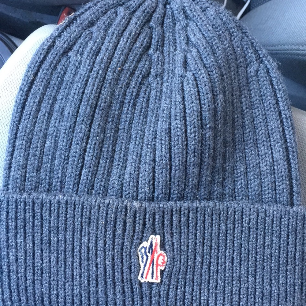 Unisex Grey moncler skully